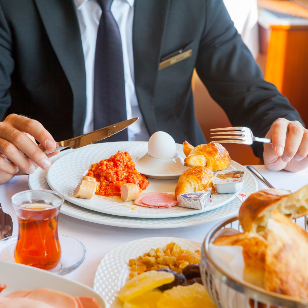 Der perfekte Start - Frühstück im Hotel. Ein Genuss schon am Morgen.